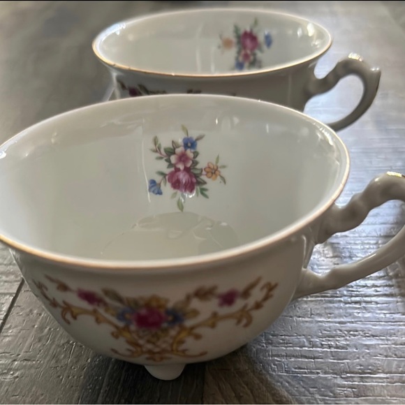 4 Favolina-Karolina 9026 (Thin Trim) Footed Cup - Picture 2 of 3